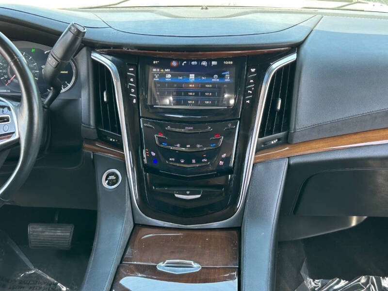 2017 Cadillac Escalade ESV Premium Luxury