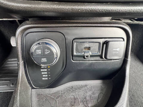 2017 Jeep Renegade Deserthawk