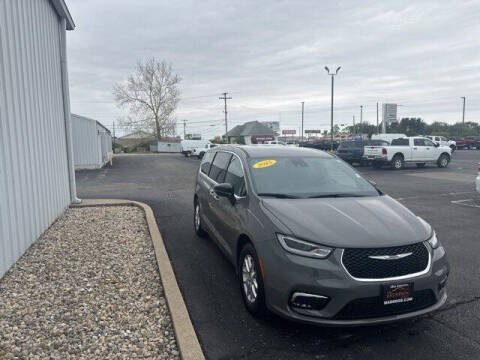 2025 Chrysler Pacifica Select