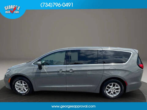 2023 Chrysler Pacifica Touring L