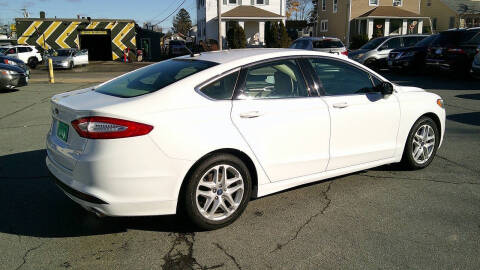 2014 Ford Fusion SE