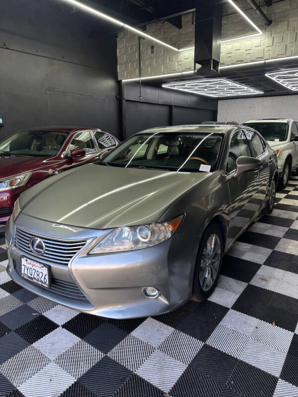 2015 Lexus ES 300h