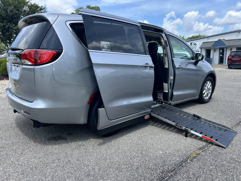 2020 Chrysler Voyager LXi