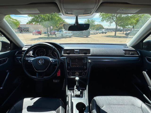 2018 Volkswagen Passat 2.0T R-Line