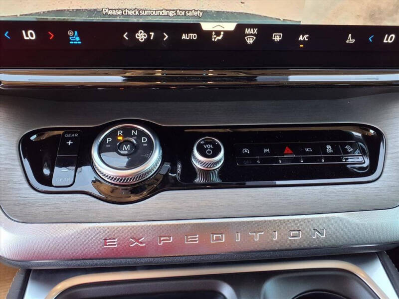 2025 Ford Expedition Platinum