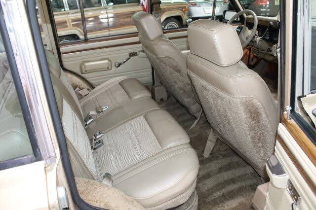 1989 Jeep Grand Wagoneer