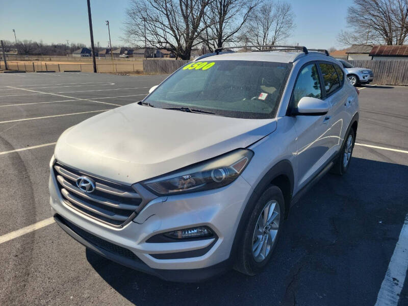 2016 Hyundai Tucson for sale at Harris Auto Sales in Gravette AR