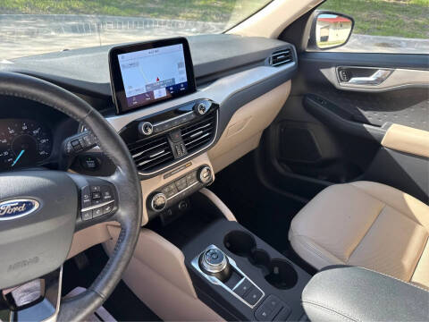 2020 Ford Escape SEL