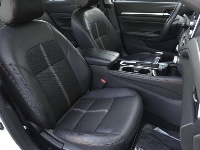 2024 Nissan Altima 2.5 SR