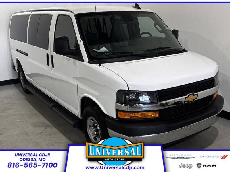 2025 Chevrolet Express LT 3500