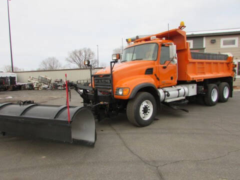 2004 Mack CV713