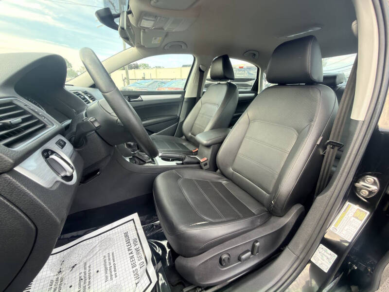 2013 Volkswagen Passat SE PZEV