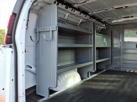 2025 Chevrolet Express 3500