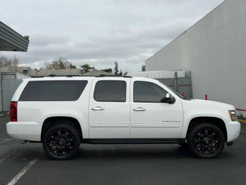 2013 Chevrolet Suburban LS