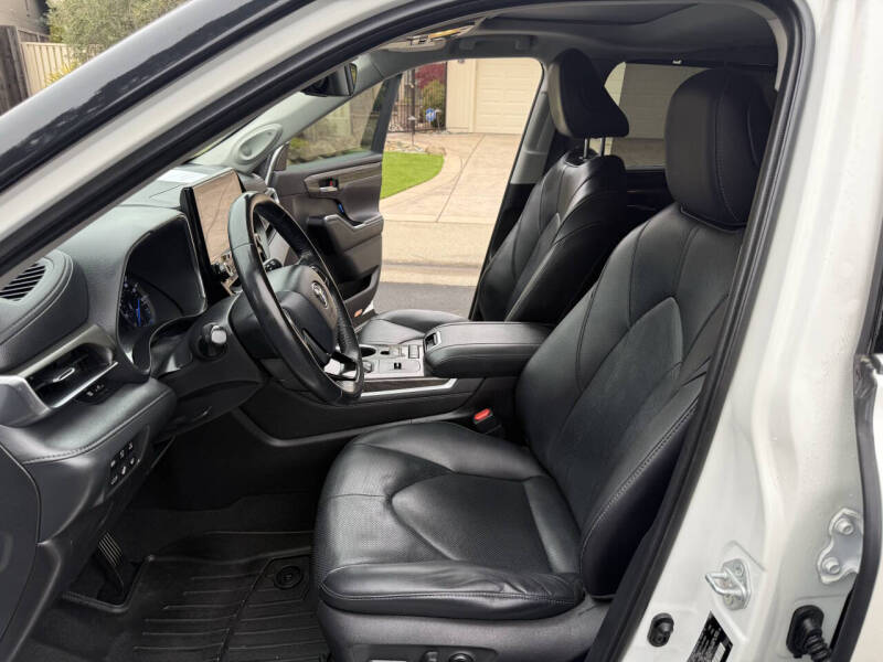 2020 Toyota Highlander Hybrid Limited