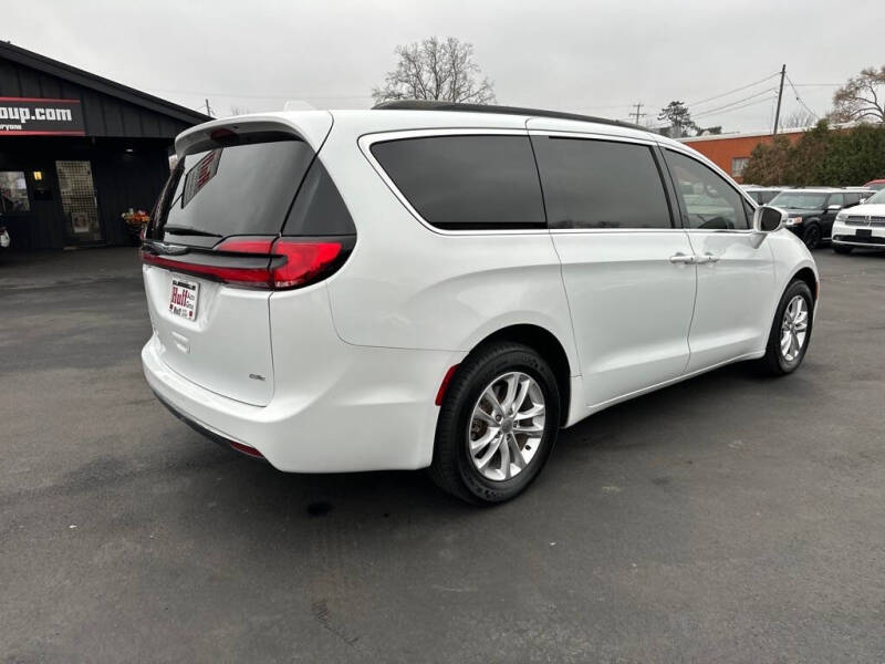 2022 Chrysler Pacifica Touring