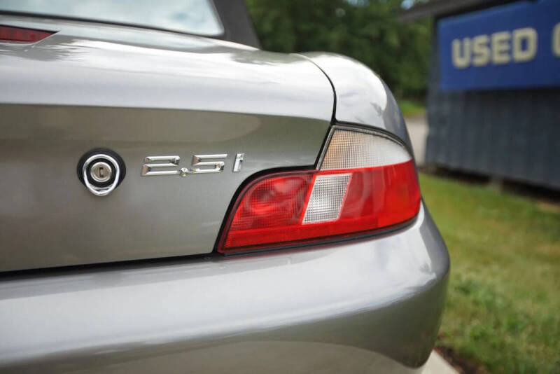 2001 BMW Z3 2.5i