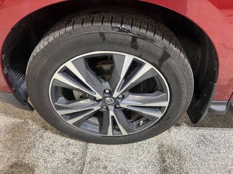 2018 Nissan Pathfinder Platinum