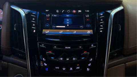 2017 Cadillac Escalade Platinum