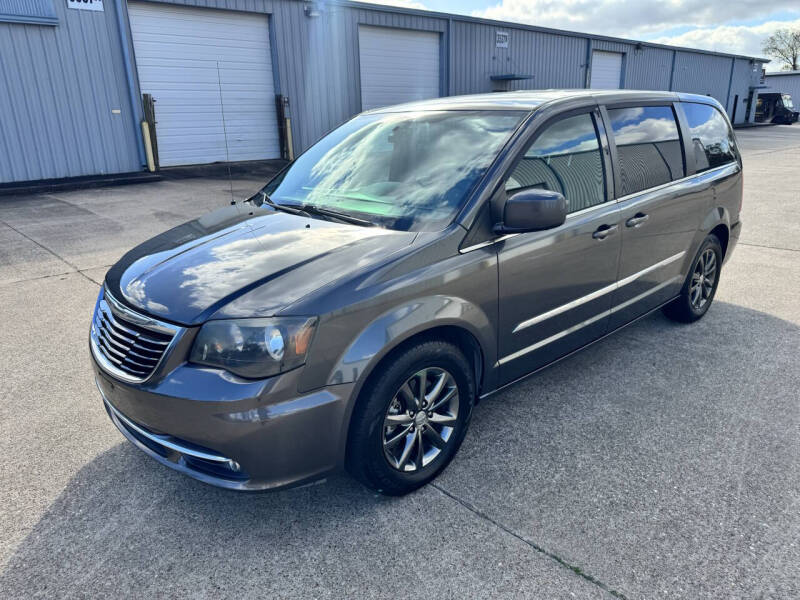 2015 Chrysler Town and Country S