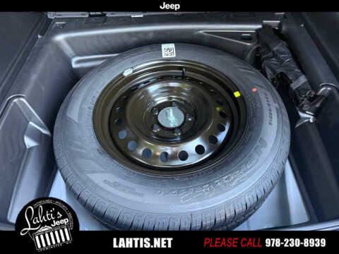 2025 Jeep Grand Cherokee Laredo X