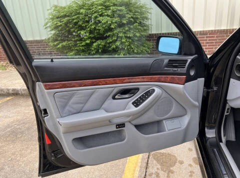 2002 BMW 5 Series 530i