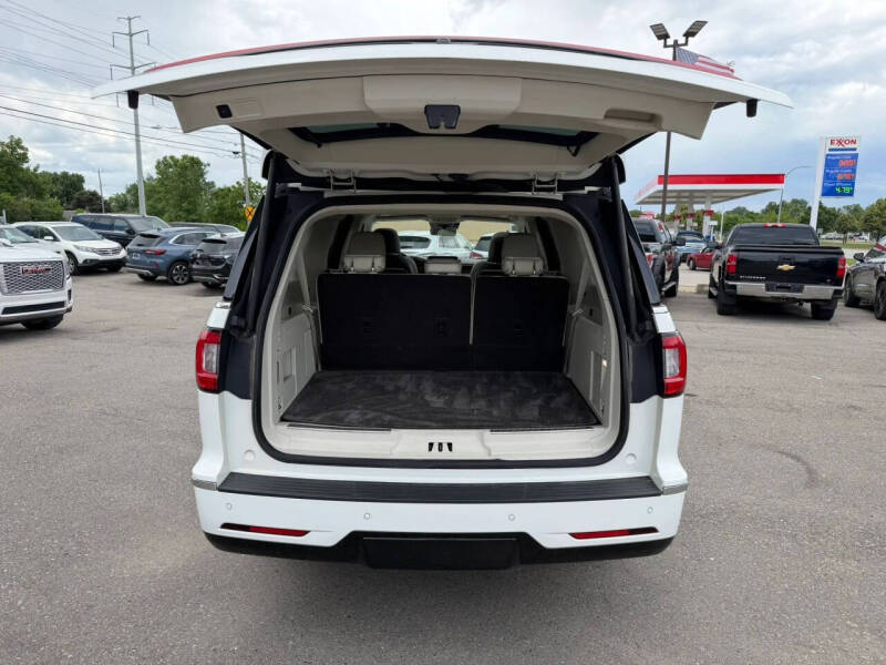 2021 Lincoln Navigator L Black Label