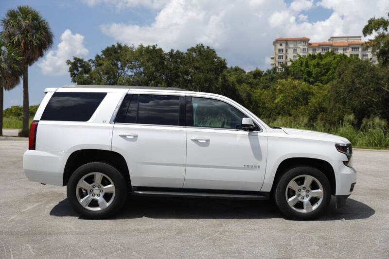 2018 Chevrolet Tahoe LT photo 4