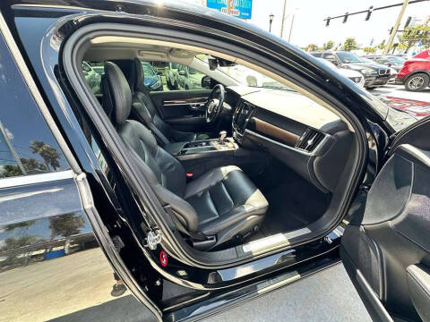 2018 Volvo S90 T5 Momentum