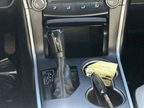 2015 Toyota Camry SE