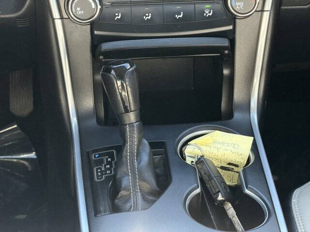 2015 Toyota Camry SE