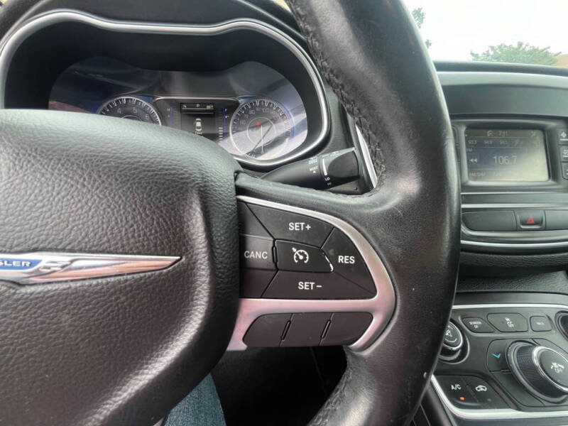 2016 Chrysler 200 Limited