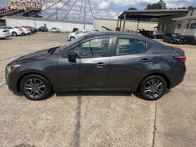 2019 Toyota Yaris XLE