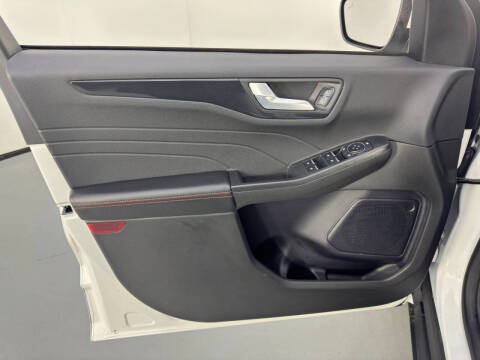 2024 Ford Escape Hybrid ST-Line Select