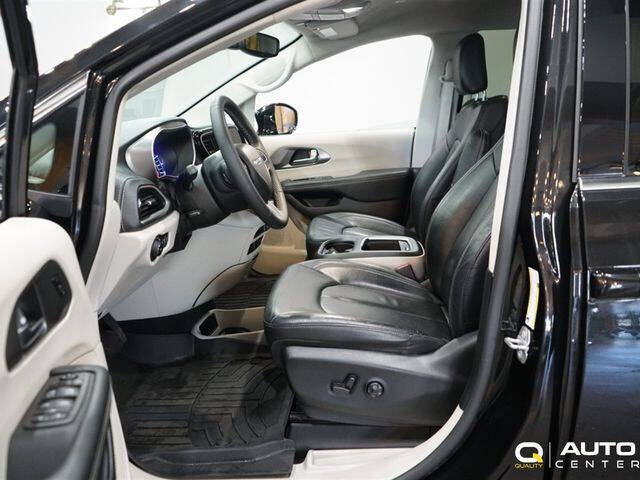 2022 Chrysler Pacifica Hybrid Touring L