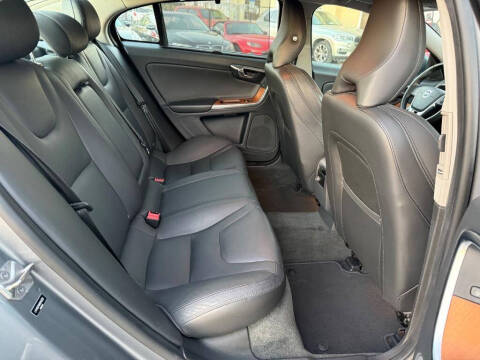 2017 Volvo S60 T5 Inscription Platinum