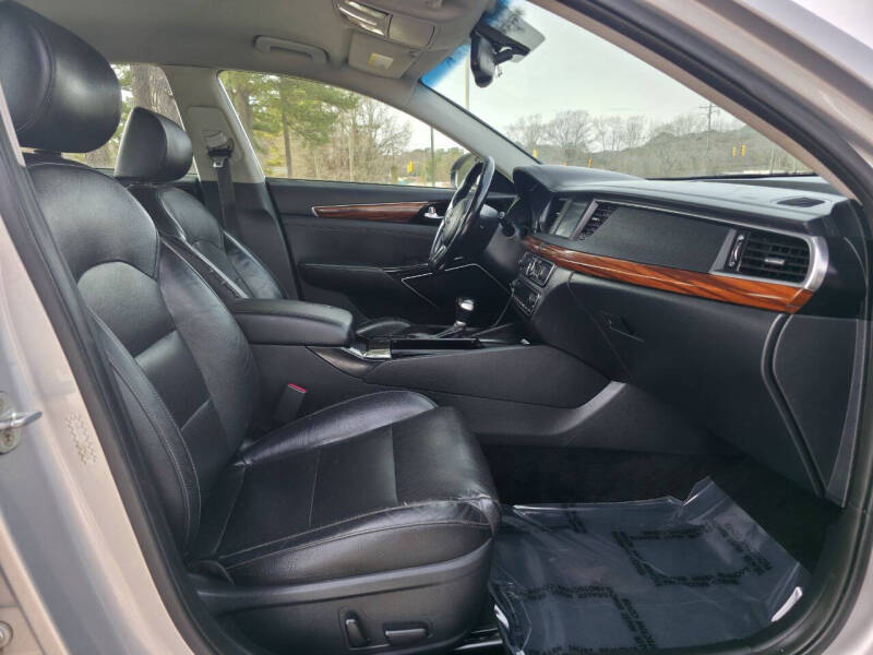 2017 Kia Cadenza Premium