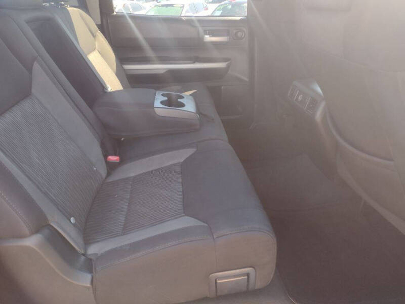 2015 Toyota Tundra SR5