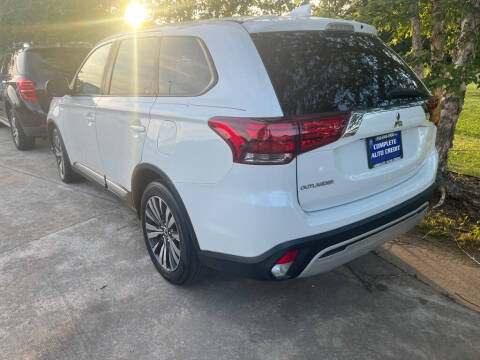 2020 Mitsubishi Outlander ES