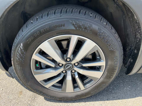 2023 Nissan Pathfinder SL