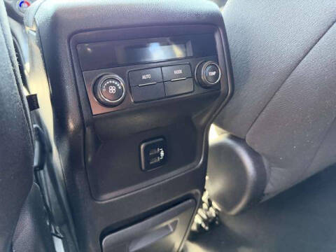 2017 GMC Acadia SLE-2