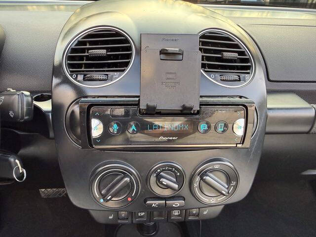 2010 Volkswagen New Beetle Convertible Final Edition PZEV