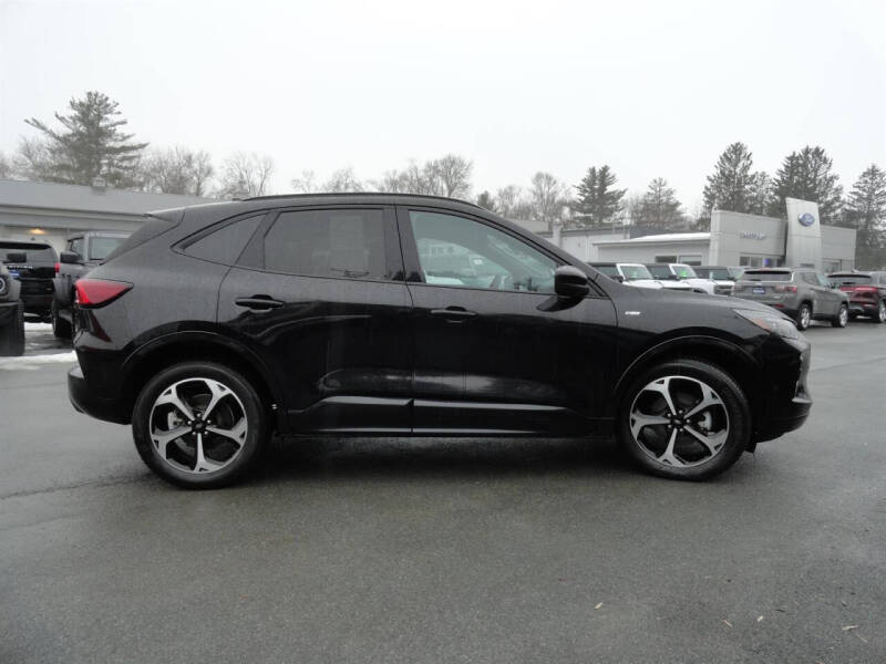 2023 Ford Escape ST-Line Elite