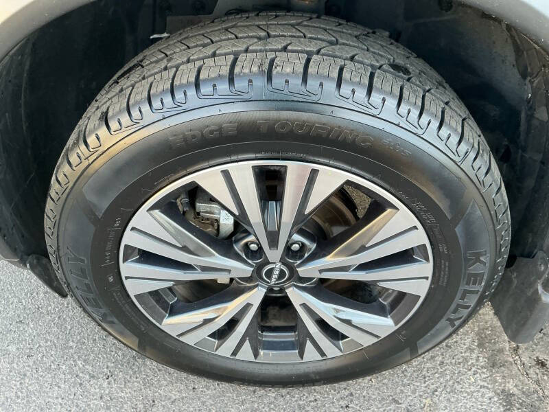 2022 Nissan Rogue SV