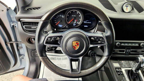 2020 Porsche Macan Turbo