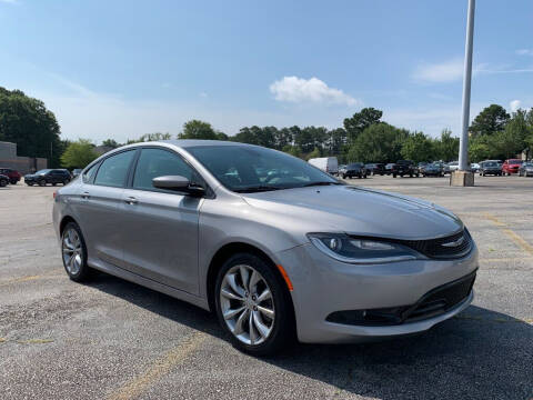 2015 Chrysler 200 for sale at VELASQUEZ AUTO SALES in Snellville GA