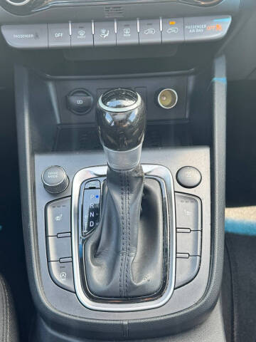 2022 Hyundai Kona SEL