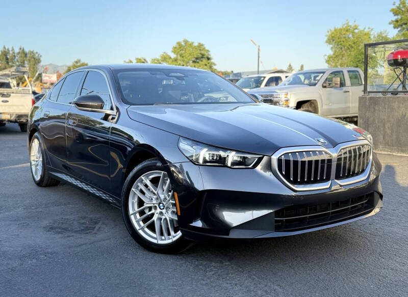 2024 BMW 5 Series 530i