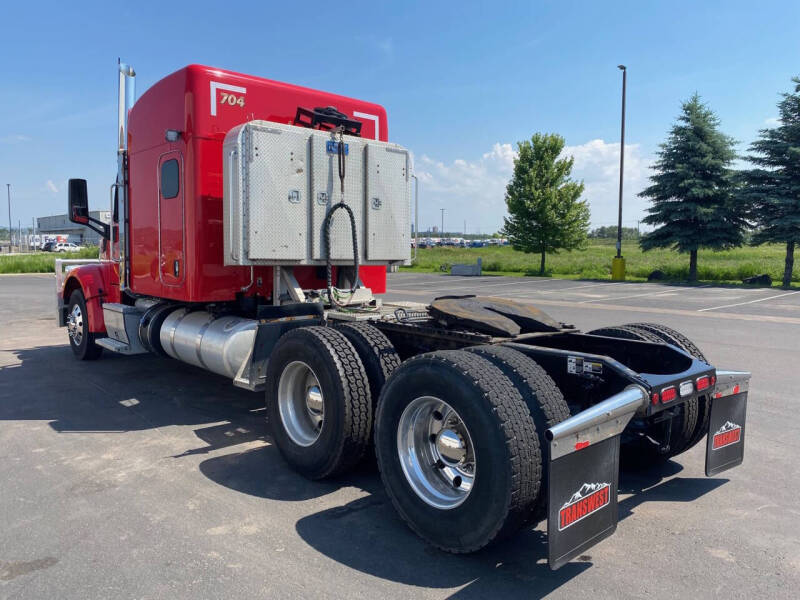 2022 Peterbilt 567