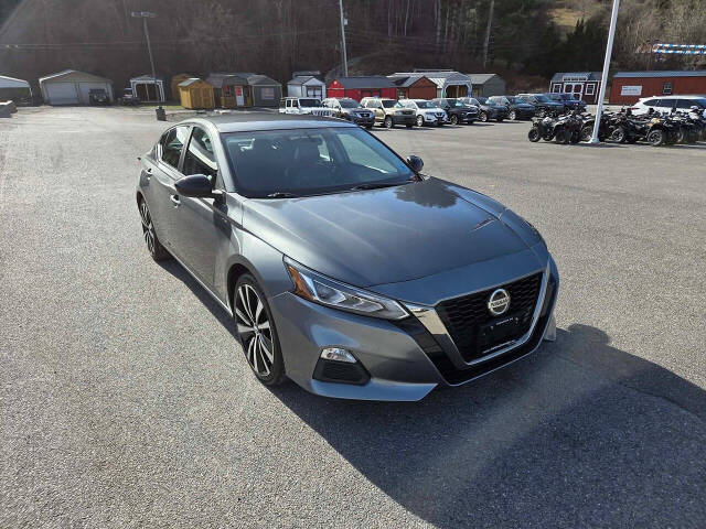 2022 Nissan Altima SV's photo